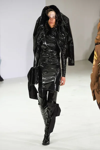 Look 4
